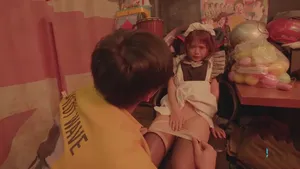 Vợ yêu vào viện chăm sóc ông chồng trở thành con mồi cho đám tội phạm hấp diêm